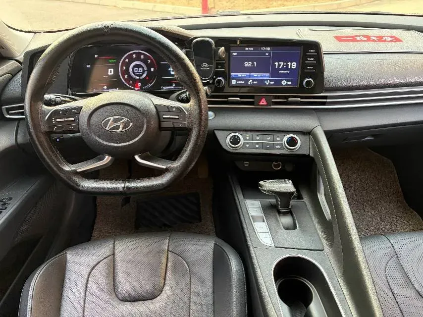 2021 Hyundai Elantra 1.5L 115HP L4 CVT,autocango,china used car exporter,china ev exporter,chinese used car exporter,chinese used ev exporter