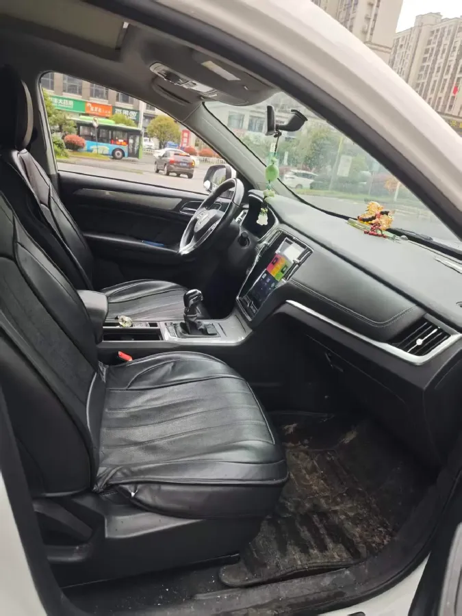 2020 Roewe i6 1.5T 169HP L4 7DCT,autocango,china used car exporter,china ev exporter,chinese used car exporter,chinese used ev exporter