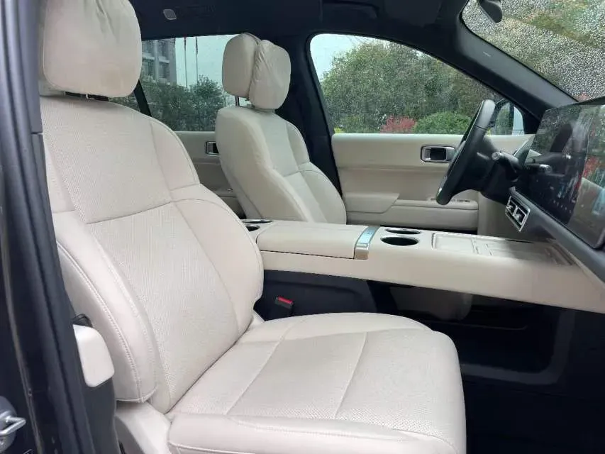 2024 Li L9 Range Extended 154HP REEV 52.3KWH,autocango,china used car exporter,china ev exporter,chinese used car exporter,chinese used ev exporter