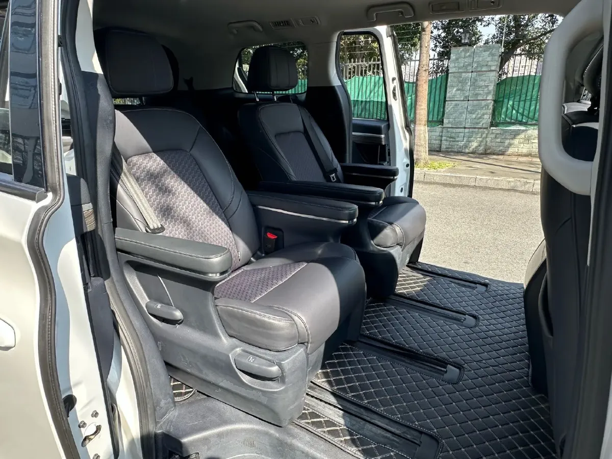 2023 GAC Trumpchi M8 2.0T 252HP L4 8AT,autocango,china used car exporter,china ev exporter,chinese used car exporter,chinese used ev exporter