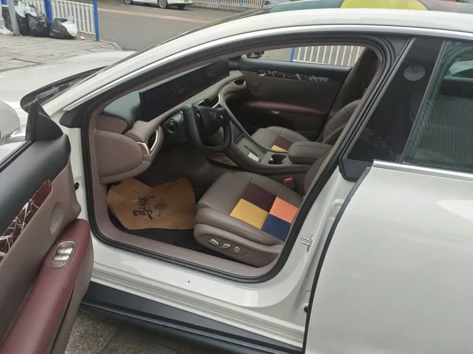 2024 IM L6 BEV 100KWH,autocango,china used car exporter,china ev exporter,chinese used car exporter,chinese used ev exporter