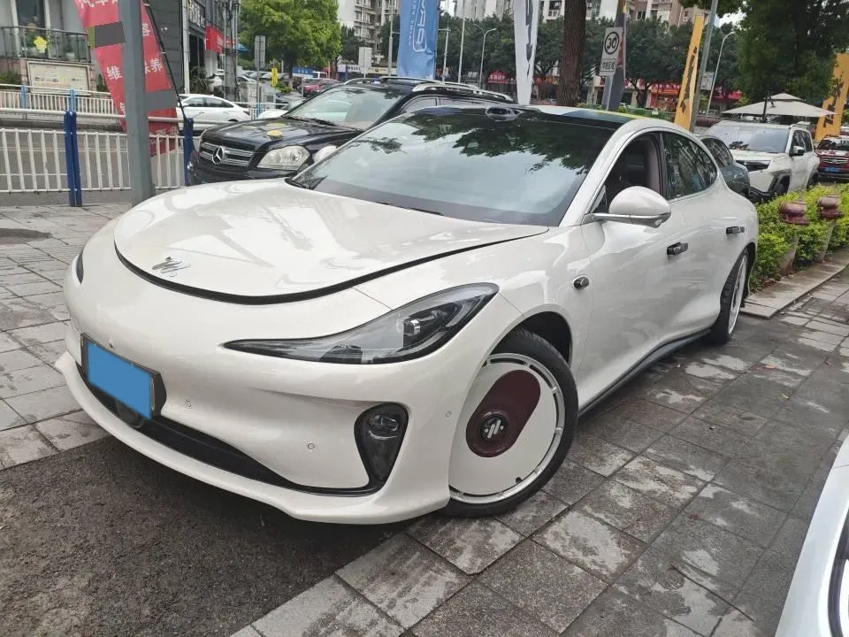 2024 IM L6 BEV 100KWH,autocango,china used car exporter,china ev exporter,chinese used car exporter,chinese used ev exporter