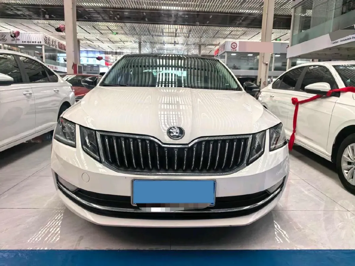 2018 Skoda Octavia 1.4T 150HP L4 7DCT,autocango,china used car exporter,china ev exporter,chinese used car exporter,chinese used ev exporter