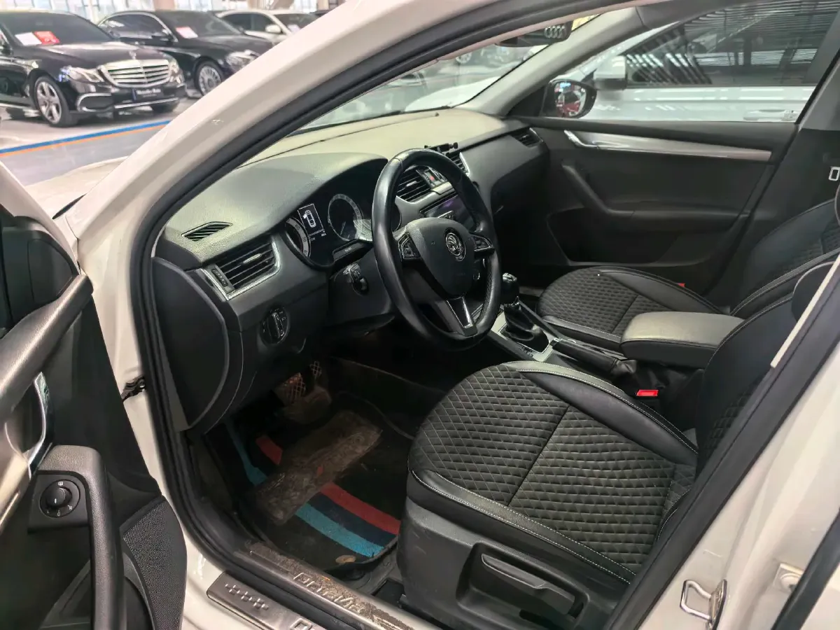 2018 Skoda Octavia 1.4T 150HP L4 7DCT,autocango,china used car exporter,china ev exporter,chinese used car exporter,chinese used ev exporter