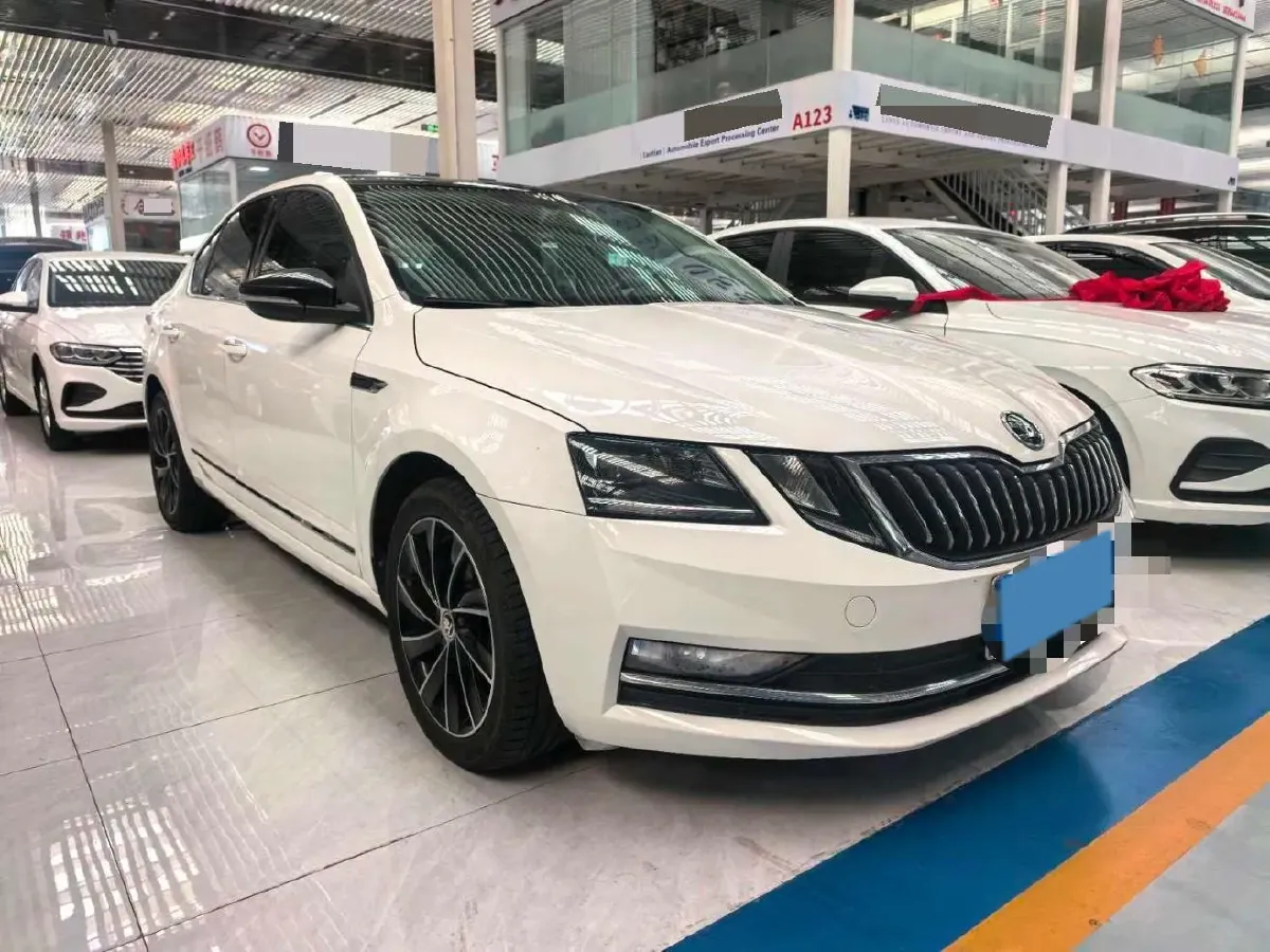 2018 Skoda Octavia 1.4T 150HP L4 7DCT,autocango,china used car exporter,china ev exporter,chinese used car exporter,chinese used ev exporter