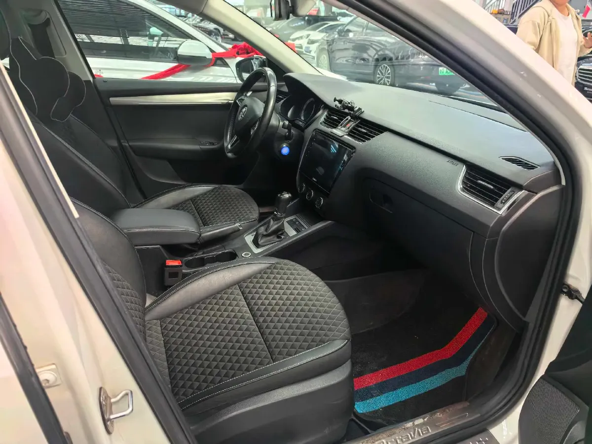 2018 Skoda Octavia 1.4T 150HP L4 7DCT,autocango,china used car exporter,china ev exporter,chinese used car exporter,chinese used ev exporter