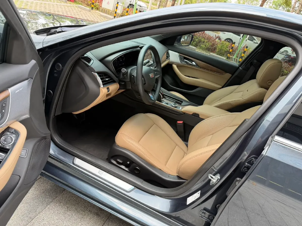 2021 Cadillac CT5 2.0T 237HP L4 10AT,autocango,china used car exporter,china ev exporter,chinese used car exporter,chinese used ev exporter