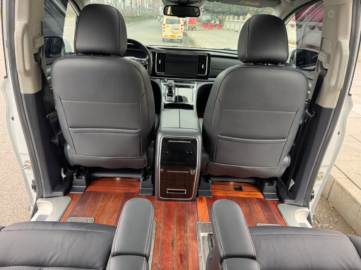 2023 GAC Trumpchi M8 2.0T 252HP L4 8AT,autocango,china used car exporter,china ev exporter,chinese used car exporter,chinese used ev exporter