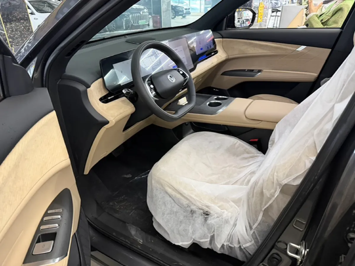 2025 ChangAn CS75 Plus 1.5T 192HP L4 8AT,autocango,china used car exporter,china ev exporter,chinese used car exporter,chinese used ev exporter