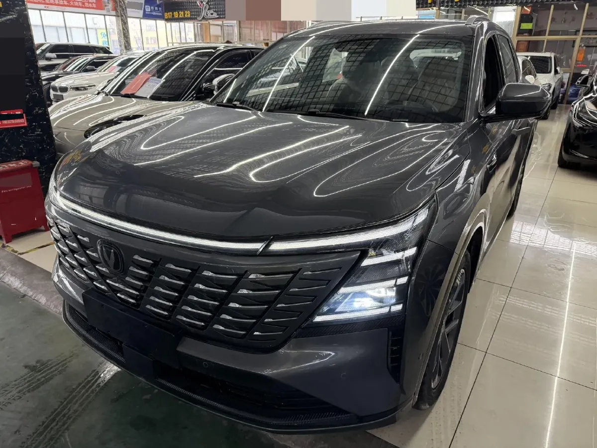 2025 ChangAn CS75 Plus 1.5T 192HP L4 8AT,autocango,china used car exporter,china ev exporter,chinese used car exporter,chinese used ev exporter