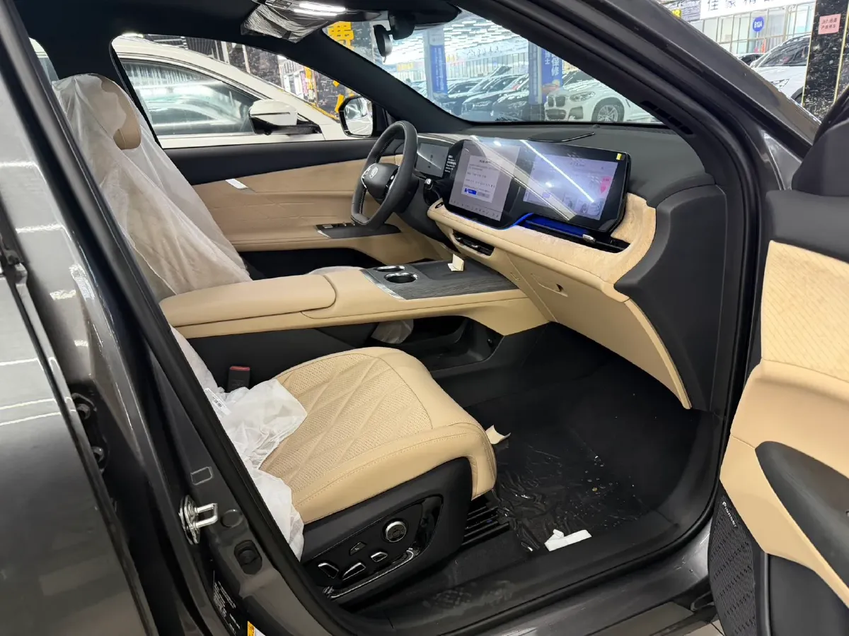 2025 ChangAn CS75 Plus 1.5T 192HP L4 8AT,autocango,china used car exporter,china ev exporter,chinese used car exporter,chinese used ev exporter