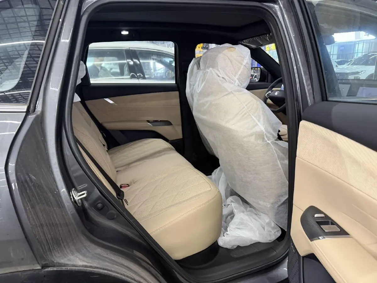 2025 ChangAn CS75 Plus 1.5T 192HP L4 8AT,autocango,china used car exporter,china ev exporter,chinese used car exporter,chinese used ev exporter