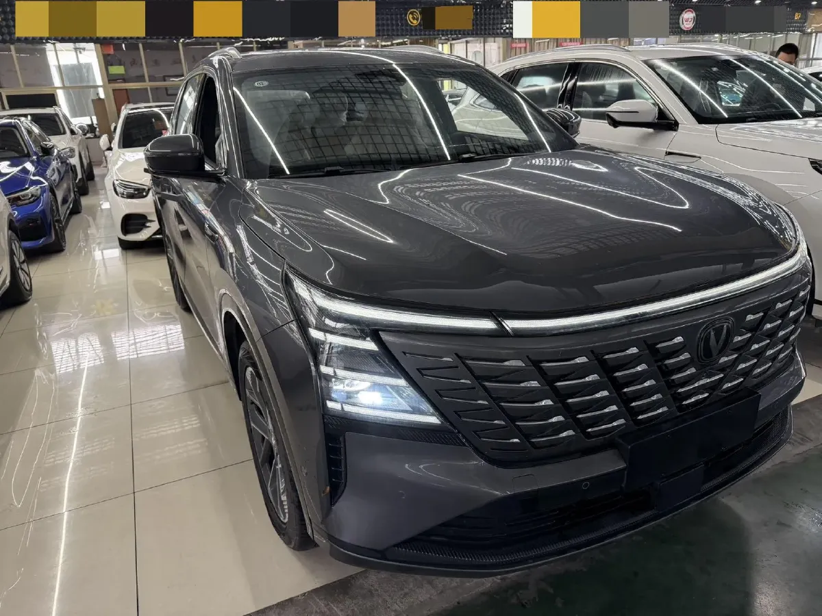 2025 ChangAn CS75 Plus 1.5T 192HP L4 8AT,autocango,china used car exporter,china ev exporter,chinese used car exporter,chinese used ev exporter
