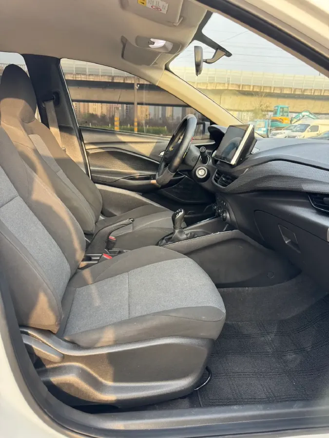 2020 Chevrolet Cavalier 1.3L 107HP L3 5MT,autocango,china used car exporter,china ev exporter,chinese used car exporter,chinese used ev exporter