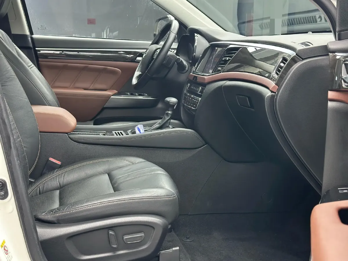 2017 GAC Trumpchi GS8 2.0T 201HP L4 6AT,autocango,china used car exporter,china ev exporter,chinese used car exporter,chinese used ev exporter