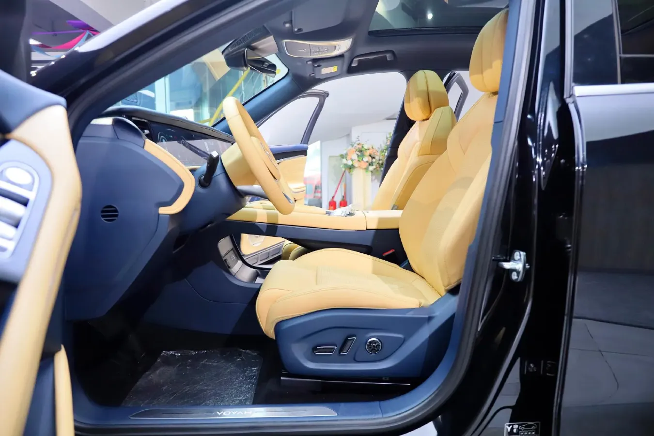 2024 Voyah FREE 1.5T 150HP L4 REEV 39.2KWH,autocango,china used car exporter,china ev exporter,chinese used car exporter,chinese used ev exporter