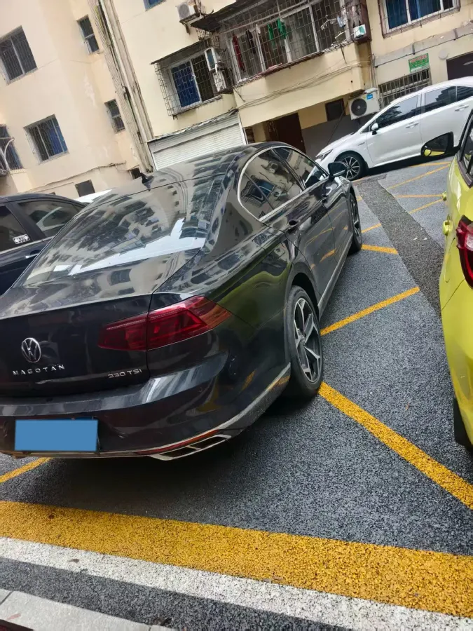 2023 Volkswagen Magotan 2.0T 186HP L4 7DCT,autocango,china used car exporter,china ev exporter,chinese used car exporter,chinese used ev exporter