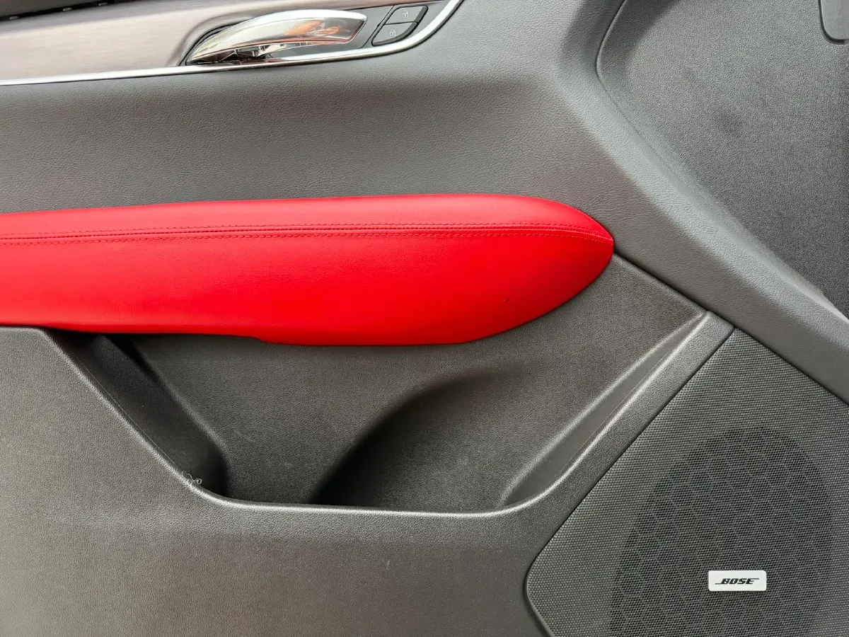 2020 Cadillac XT5 2.0T 241HP L4 9AT,autocango,china used car exporter,china ev exporter,chinese used car exporter,chinese used ev exporter