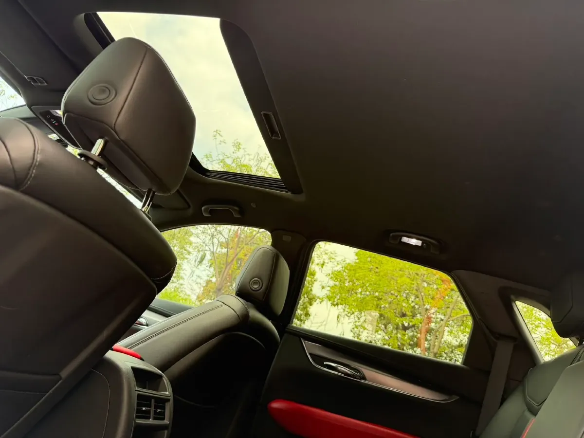 2020 Cadillac XT5 2.0T 241HP L4 9AT,autocango,china used car exporter,china ev exporter,chinese used car exporter,chinese used ev exporter