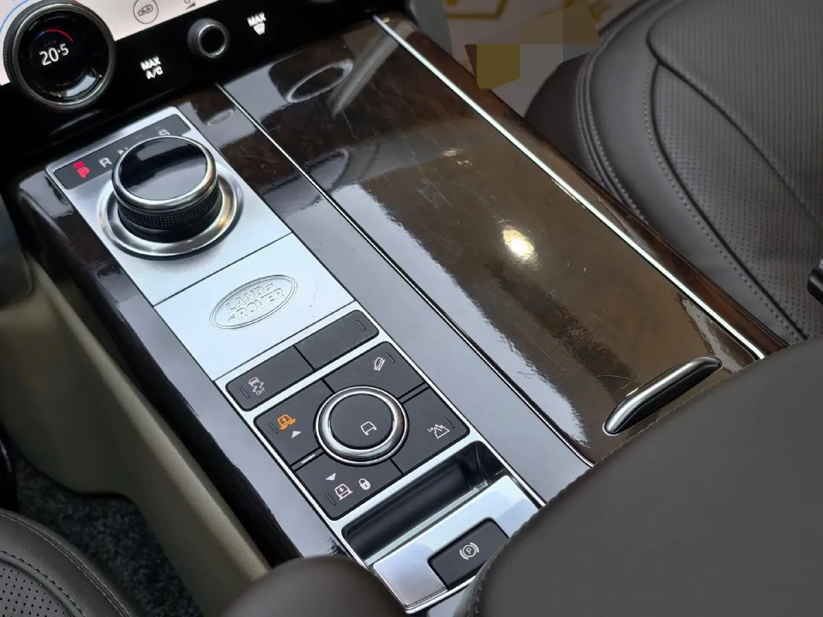 2021 Land Rover Range Rover 3.0T 400HP L6 8AT,autocango,china used car exporter,china ev exporter,chinese used car exporter,chinese used ev exporter