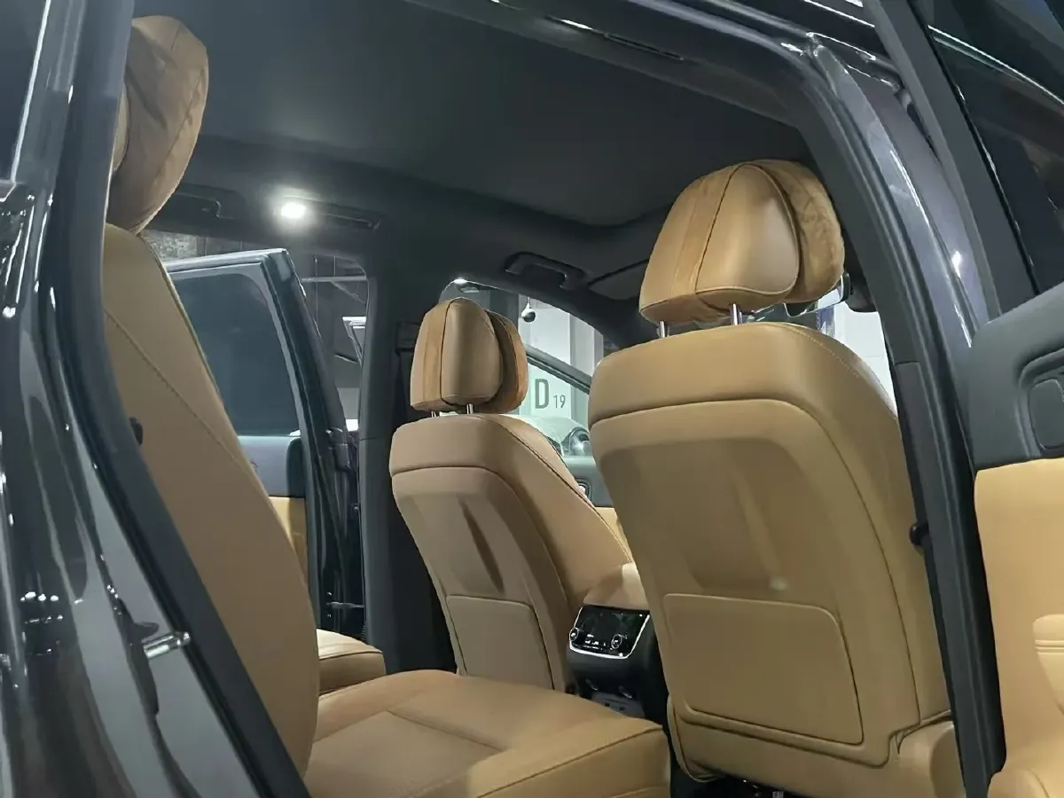 2021 Li ONE Range Extended 131HP REEV 40.5KWH,autocango,china used car exporter,china ev exporter,chinese used car exporter,chinese used ev exporter