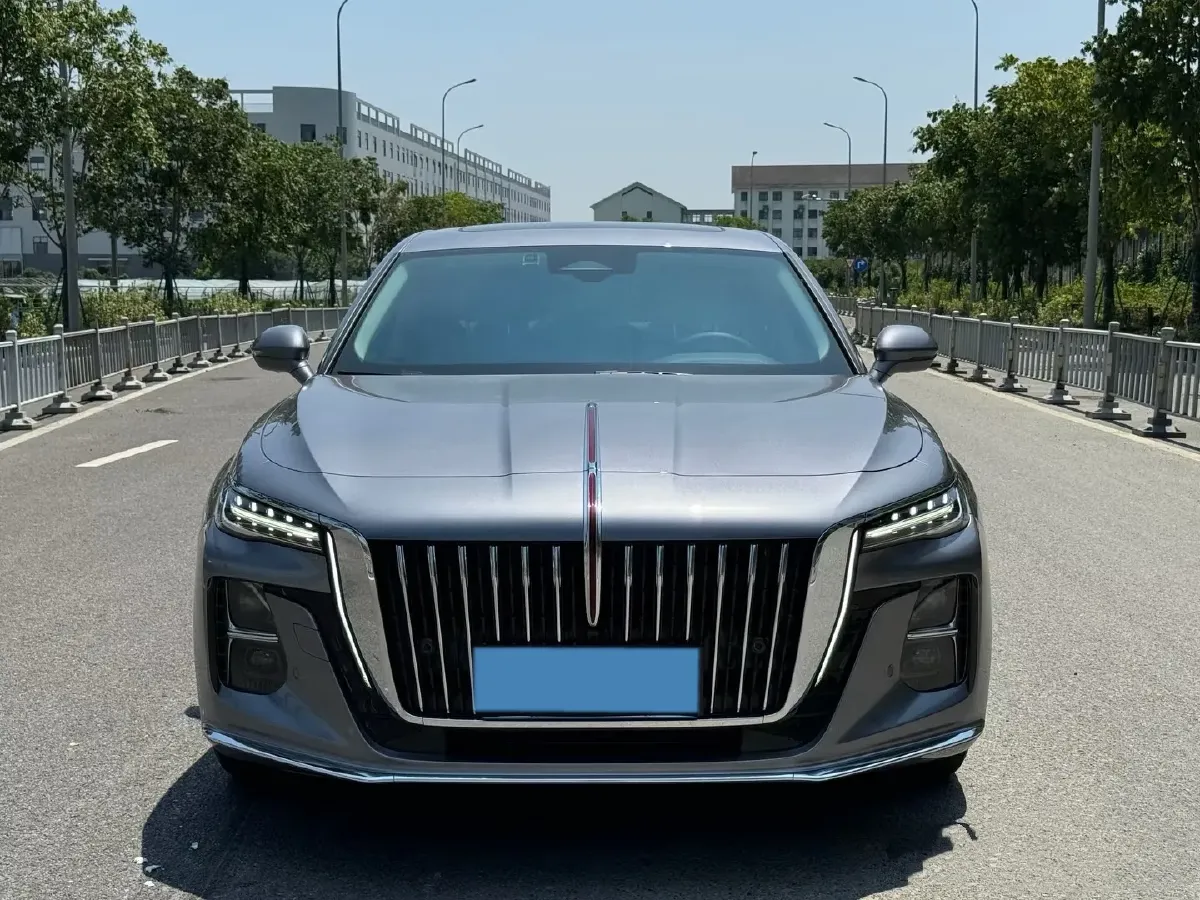2023 HongQi H5 2.0T 224HP L4 8AT,autocango,china used car exporter,china ev exporter,chinese used car exporter,chinese used ev exporter