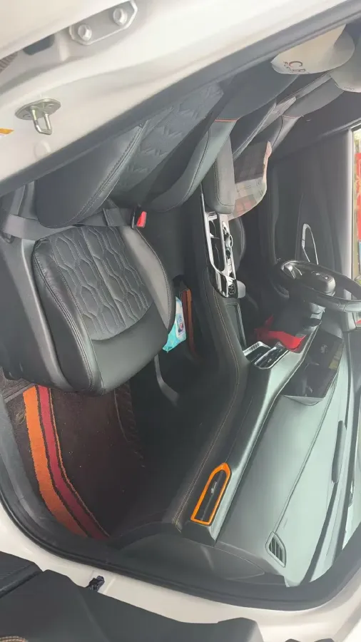 2022 ChangAn UNI-T 1.5T 188HP L4 7DCT,autocango,china used car exporter,china ev exporter,chinese used car exporter,chinese used ev exporter