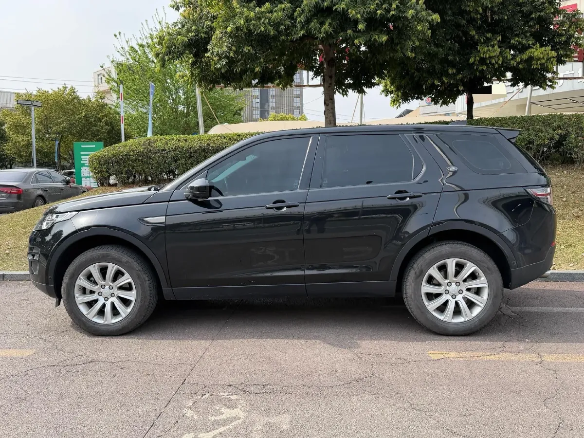 2019 Land Rover Discovery Sport 2.0T 241HP L4 9AT,autocango,china used car exporter,china ev exporter,chinese used car exporter,chinese used ev exporter