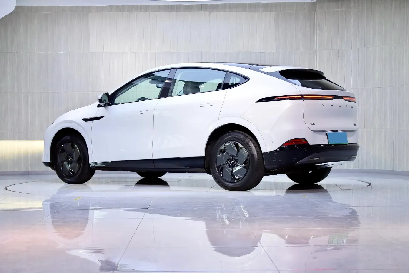 2025 Xpeng G6 BEV 68.5KWH,autocango,china used car exporter,china ev exporter,chinese used car exporter,chinese used ev exporter