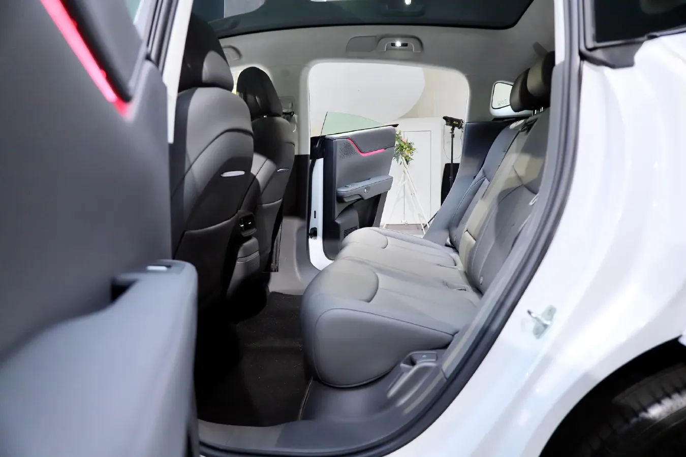 2025 Xpeng G6 BEV 68.5KWH,autocango,china used car exporter,china ev exporter,chinese used car exporter,chinese used ev exporter