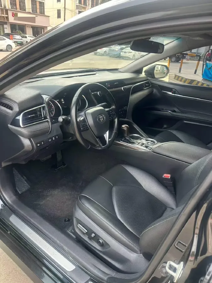 2019 Toyota Camry 2.5L 209HP L4 8AT,autocango,china used car exporter,china ev exporter,chinese used car exporter,chinese used ev exporter