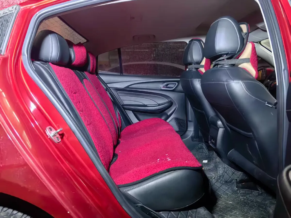 2019 Roewe i5 1.5L 120HP L4 CVT,autocango,china used car exporter,china ev exporter,chinese used car exporter,chinese used ev exporter