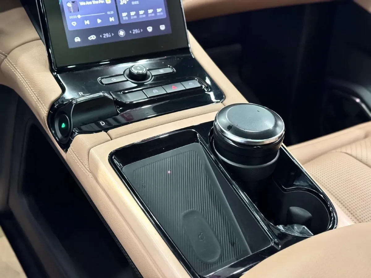 2018 NIO ES8 BEV 70KWH,autocango,china used car exporter,china ev exporter,chinese used car exporter,chinese used ev exporter