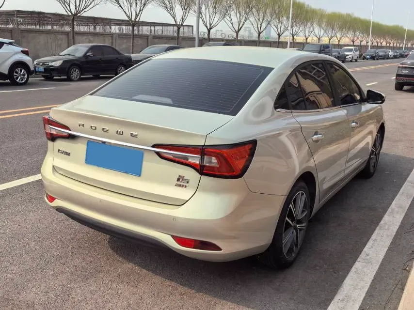 2019 Roewe i5 1.5T 169HP L4 7DCT,autocango,china used car exporter,china ev exporter,chinese used car exporter,chinese used ev exporter