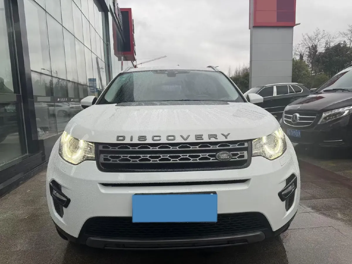 2018 Land Rover Discovery Sport 2.0T 241HP L4 9AT,autocango,china used car exporter,china ev exporter,chinese used car exporter,chinese used ev exporter