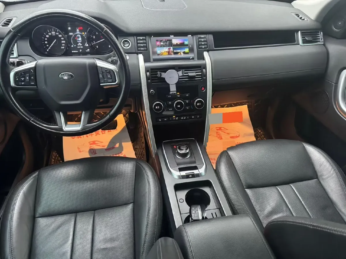 2018 Land Rover Discovery Sport 2.0T 241HP L4 9AT,autocango,china used car exporter,china ev exporter,chinese used car exporter,chinese used ev exporter