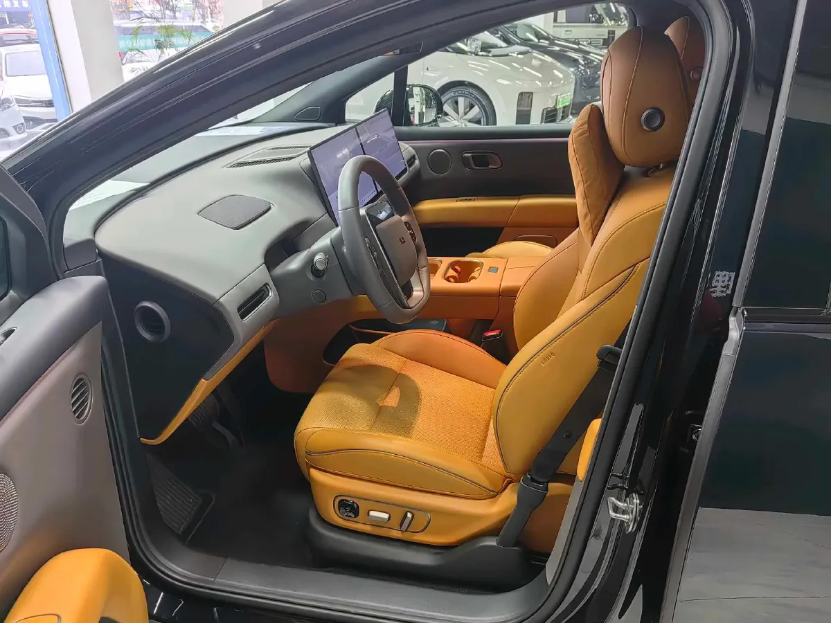 2025 Li i6 BEV,autocango,china used car exporter,china ev exporter,chinese used car exporter,chinese used ev exporter