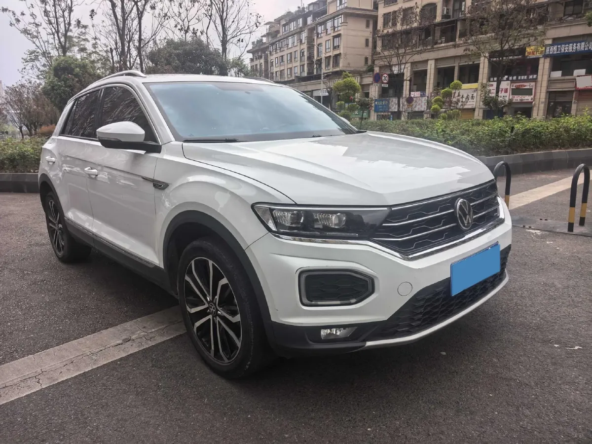 2021 Volkswagen T-Roc 1.4T 150HP L4 7DCT,autocango,china used car exporter,china ev exporter,chinese used car exporter,chinese used ev exporter