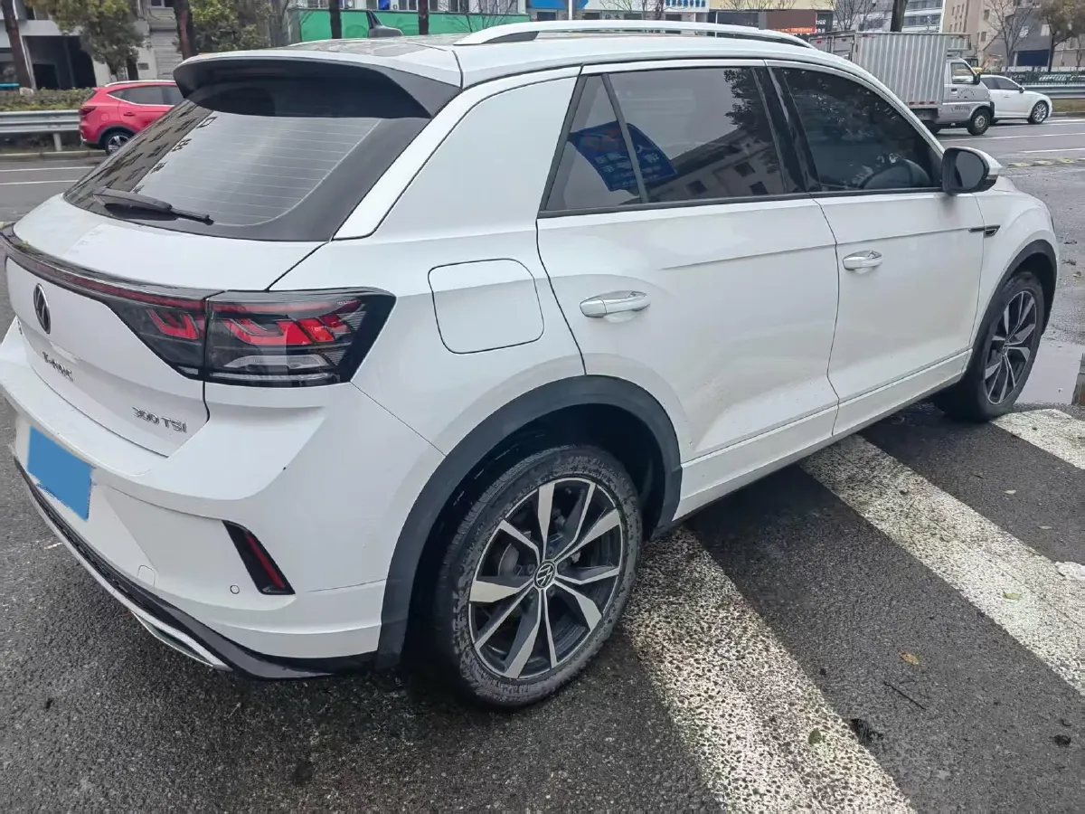 2023 Volkswagen T-Roc 1.5T 160HP L4 7DCT,autocango,china used car exporter,china ev exporter,chinese used car exporter,chinese used ev exporter