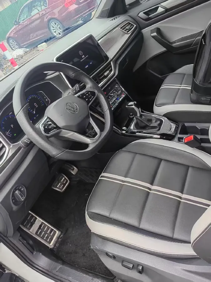 2023 Volkswagen T-Roc 1.5T 160HP L4 7DCT,autocango,china used car exporter,china ev exporter,chinese used car exporter,chinese used ev exporter