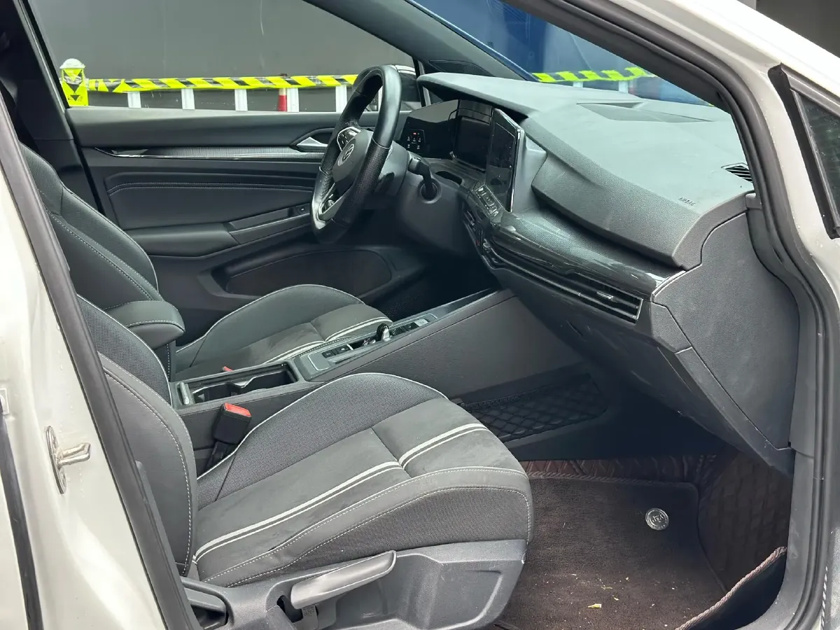 2023 Volkswagen Golf 1.4T 150HP L4 7DCT,autocango,china used car exporter,china ev exporter,chinese used car exporter,chinese used ev exporter