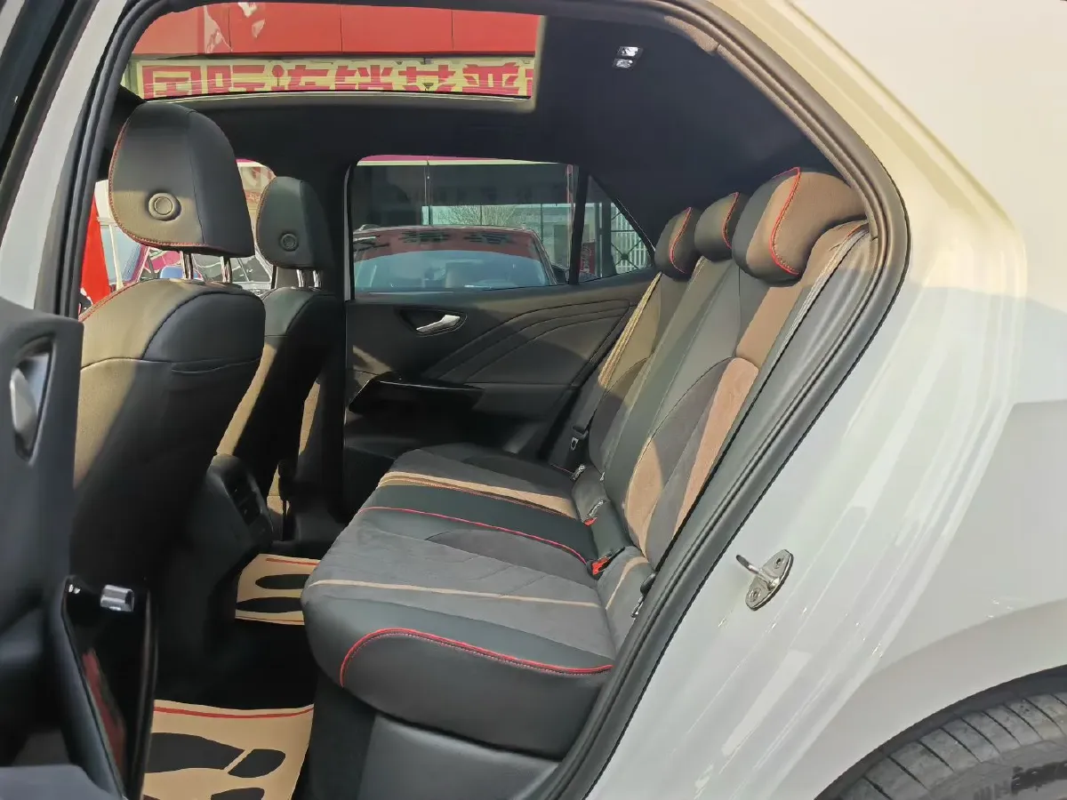 2026 MG 7 2.0T 261HP L4 9AT,autocango,china used car exporter,china ev exporter,chinese used car exporter,chinese used ev exporter