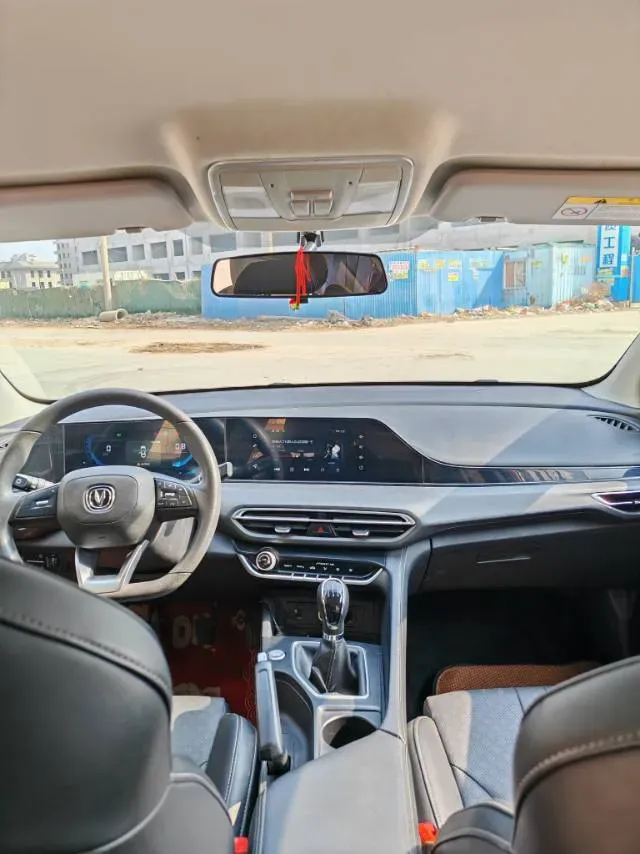 2021 ChangAn Eado 1.6L 128HP L4 5MT,autocango,china used car exporter,china ev exporter,chinese used car exporter,chinese used ev exporter