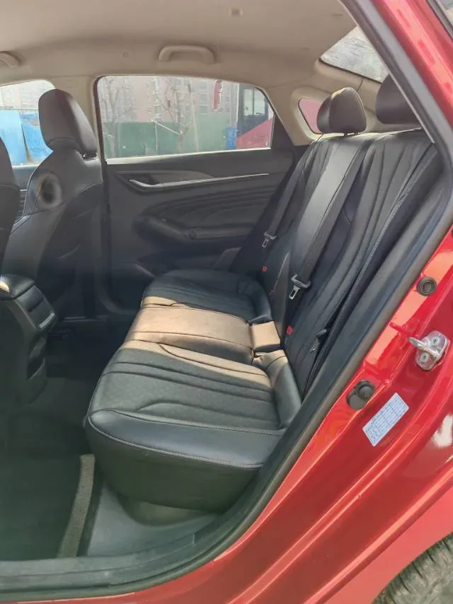 2021 ChangAn Eado 1.6L 128HP L4 5MT,autocango,china used car exporter,china ev exporter,chinese used car exporter,chinese used ev exporter