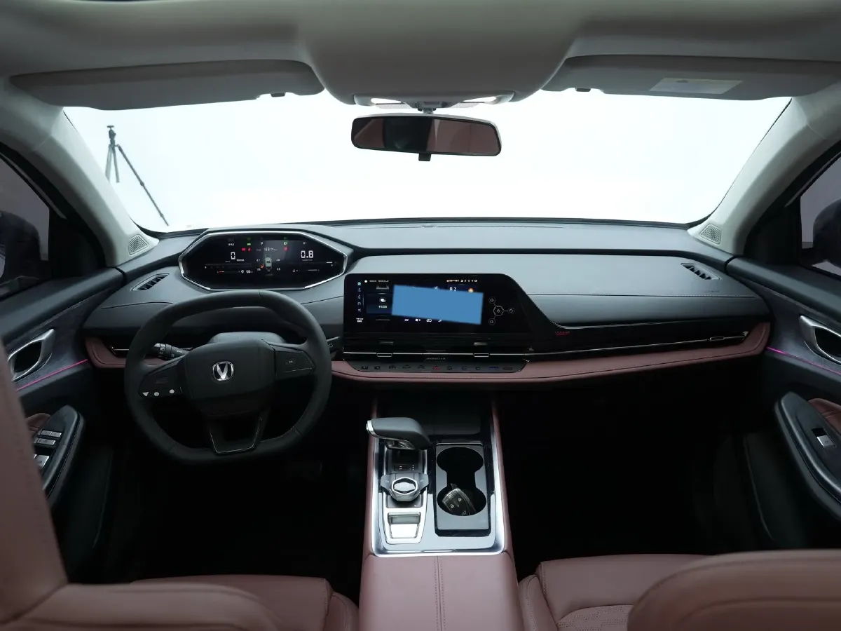 2024 ChangAn X7 PLUS 1.5T 188HP L4 7DCT,autocango,china used car exporter,china ev exporter,chinese used car exporter,chinese used ev exporter