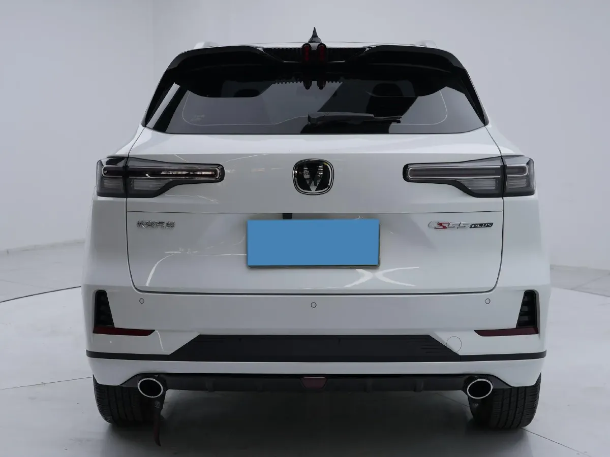 2024 ChangAn X7 PLUS 1.5T 188HP L4 7DCT,autocango,china used car exporter,china ev exporter,chinese used car exporter,chinese used ev exporter