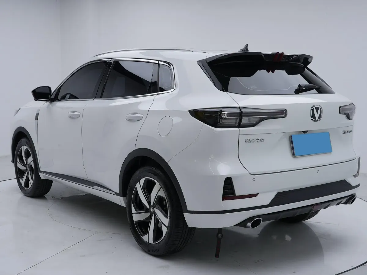 2024 ChangAn X7 PLUS 1.5T 188HP L4 7DCT,autocango,china used car exporter,china ev exporter,chinese used car exporter,chinese used ev exporter