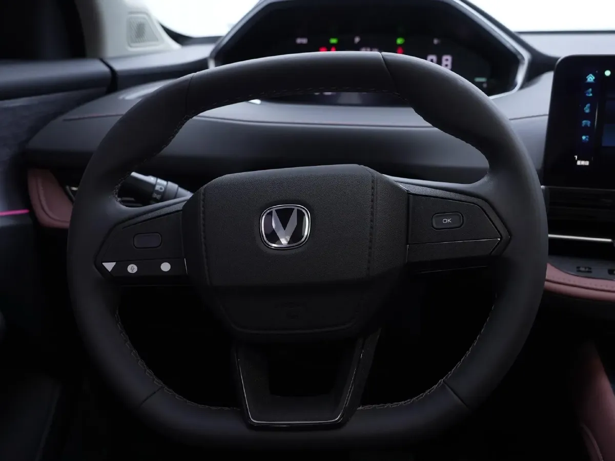 2024 ChangAn X7 PLUS 1.5T 188HP L4 7DCT,autocango,china used car exporter,china ev exporter,chinese used car exporter,chinese used ev exporter