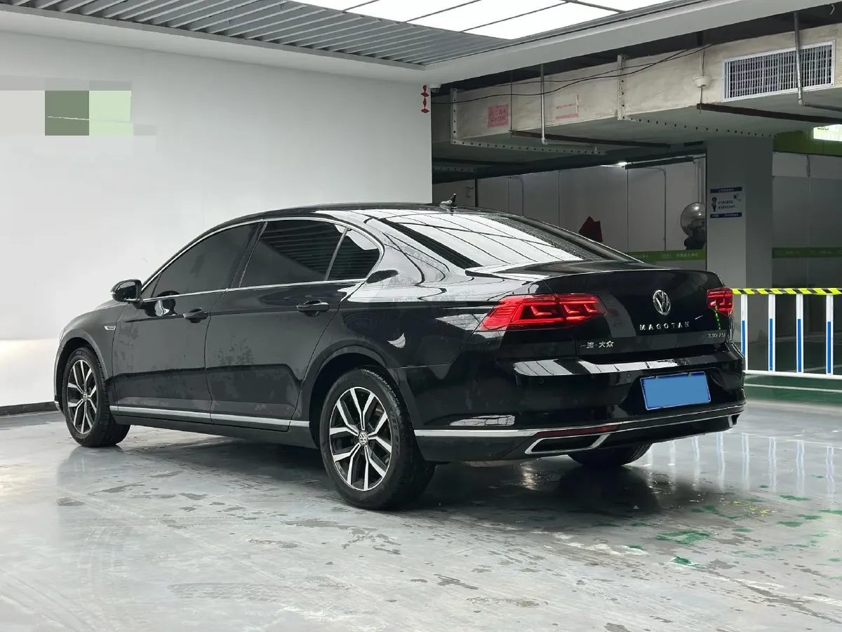 2020 Volkswagen Magotan 2.0T 186HP L4 7DCT,autocango,china used car exporter,china ev exporter,chinese used car exporter,chinese used ev exporter