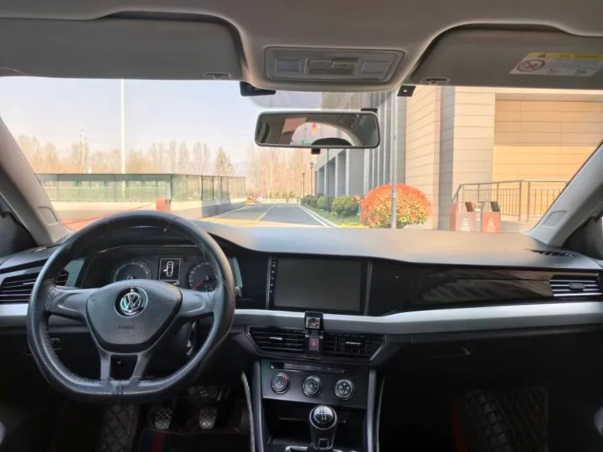 2019 MAXUS XinTu V80 2.5T 136HP L4 6MT,autocango,china used car exporter,china ev exporter,chinese used car exporter,chinese used ev exporter